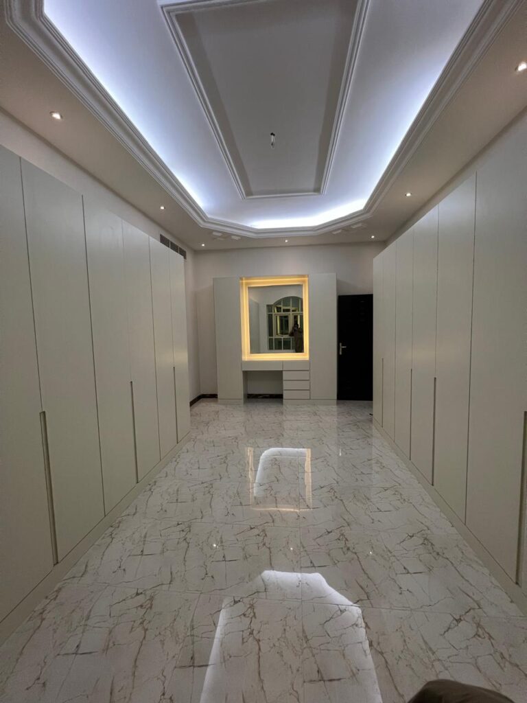 Luxury kitchen interior with smart storage solutions – Kitchen Carpentry Services Abu Dhabi
