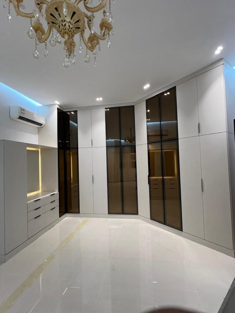 Modern modular kitchen cabinets designed by expert Kitchen Carpentry Services Abu Dhabi